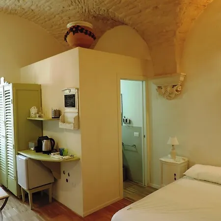 Casa Adele - Dimora Del 1700 Nel Centro Storico Oda ve Kahvaltı