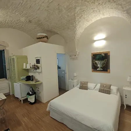 Bed and Breakfast Casa Adele - Dimora Del 1700 Nel Centro Storico 4*