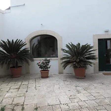 Casa Adele - Dimora Del 1700 Nel Centro Storico Panzió 4*