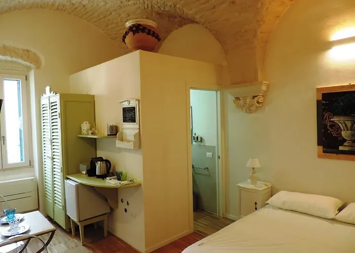 Casa Adele - Dimora Del 1700 Nel Centro Storico Bed and Breakfast